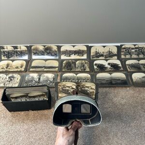 Vintage Stereoscope with Cards